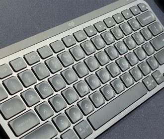 نحوه اتصال کیبورد MX Keys به سه دستگاه مختلف