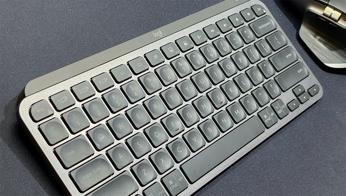 مراحل اتصال MX Keys به سه دستگاه مختلف